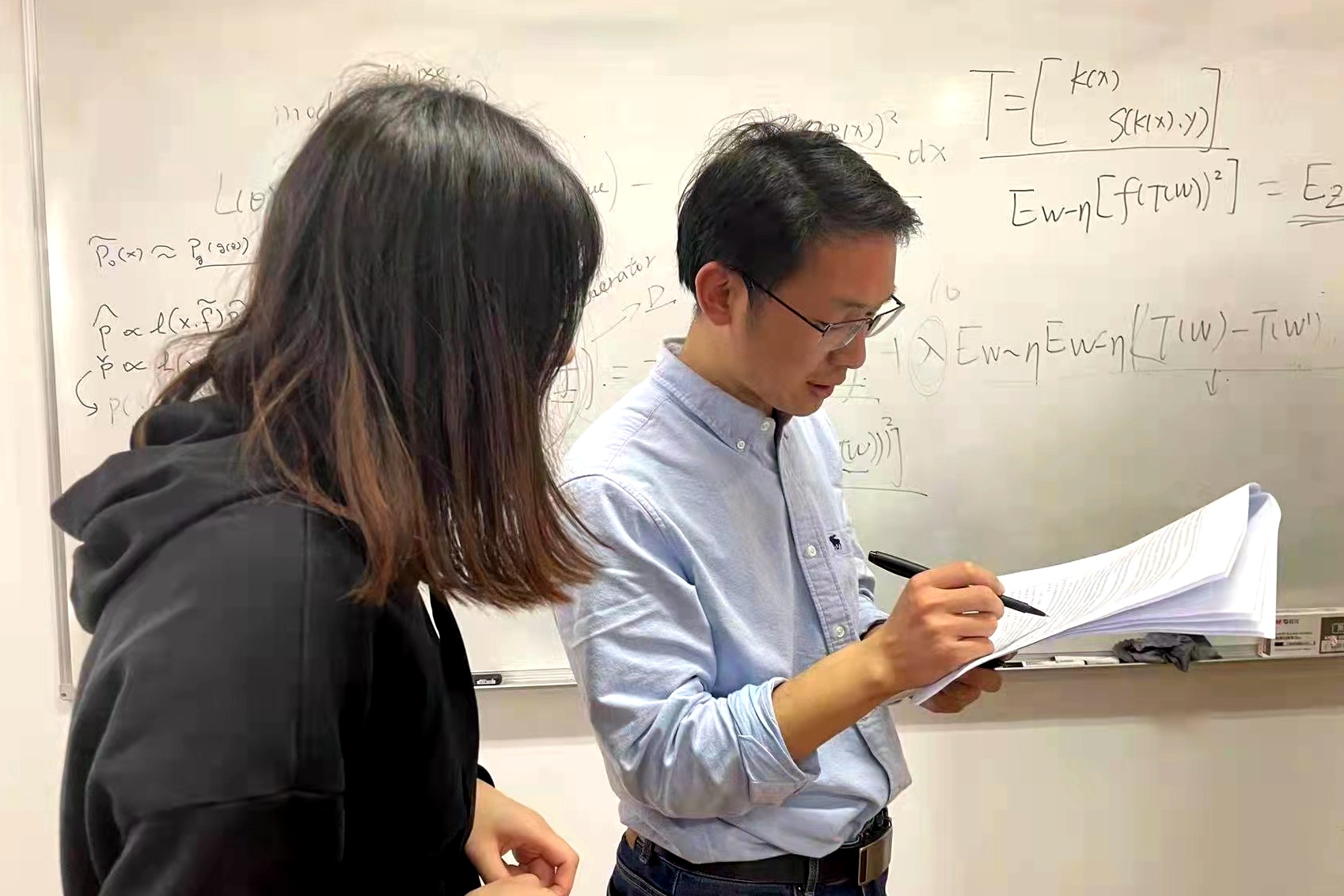 一支粉筆一個板擦一面黑板用數字記錄人生——記我校數學學院副教授閆亮